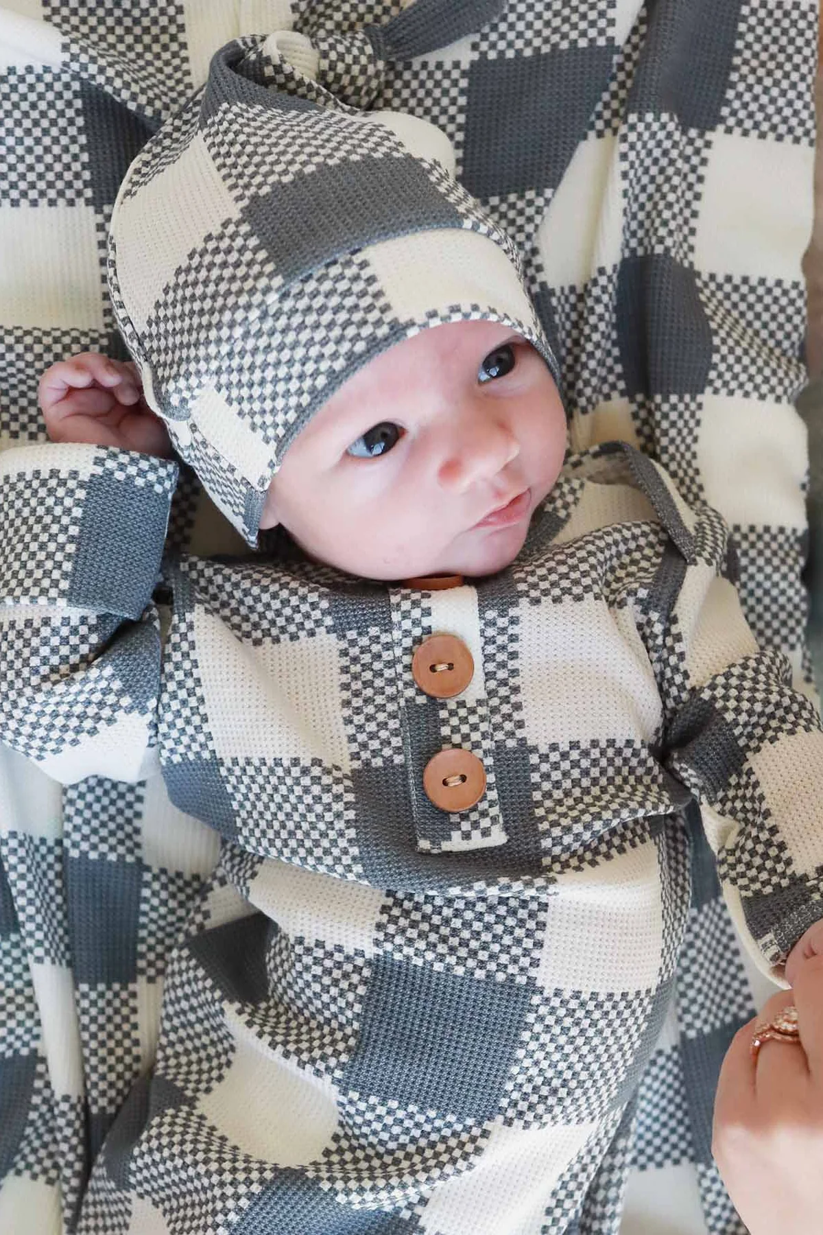 Big Check Bamboo Waffle Newborn Baby Knot Gown & Hat Set | Denim - Image 4