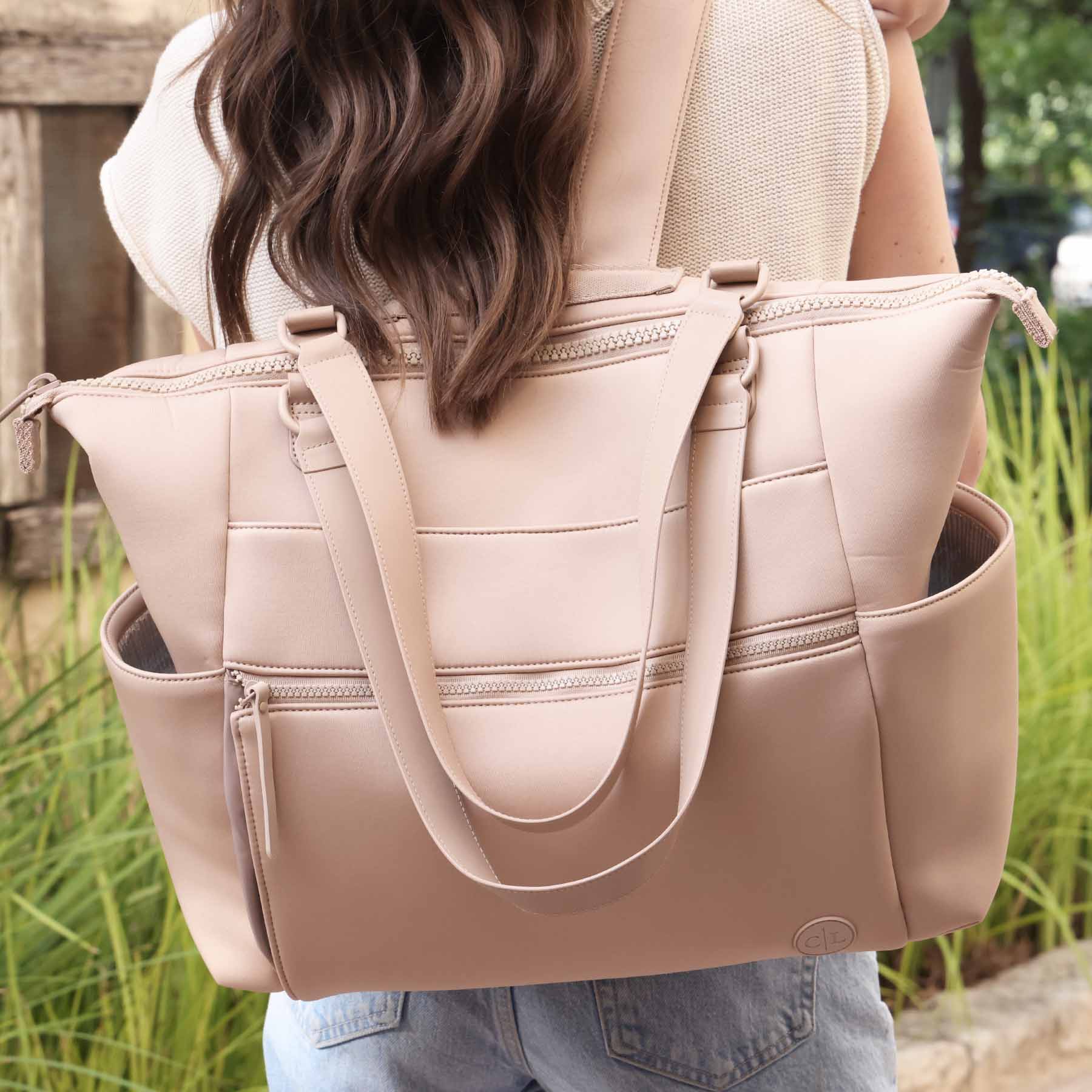 Lane Convertible Diaper Bag Tote | Fawn - Image 11