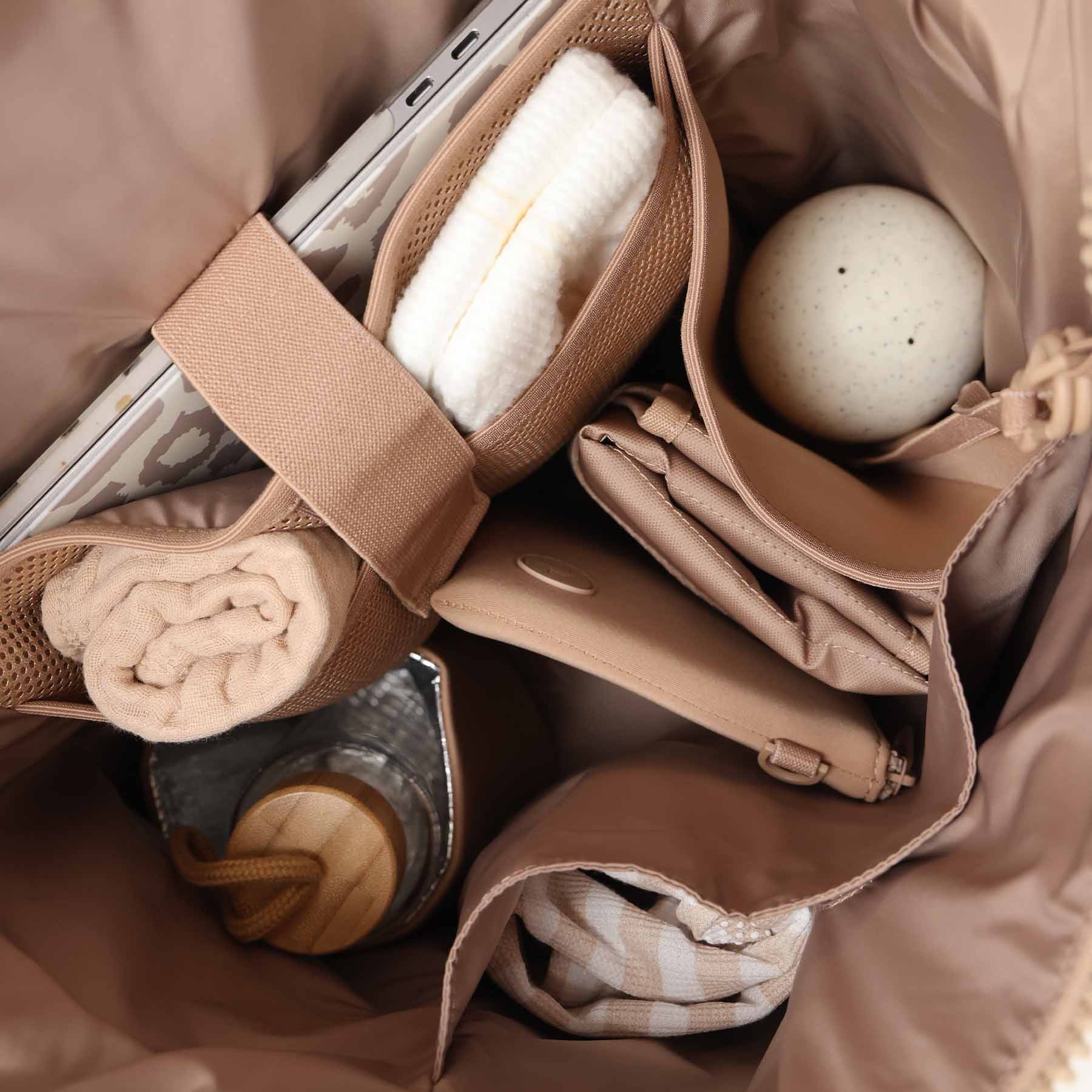 Lane Convertible Diaper Bag Tote | Fawn - Image 7