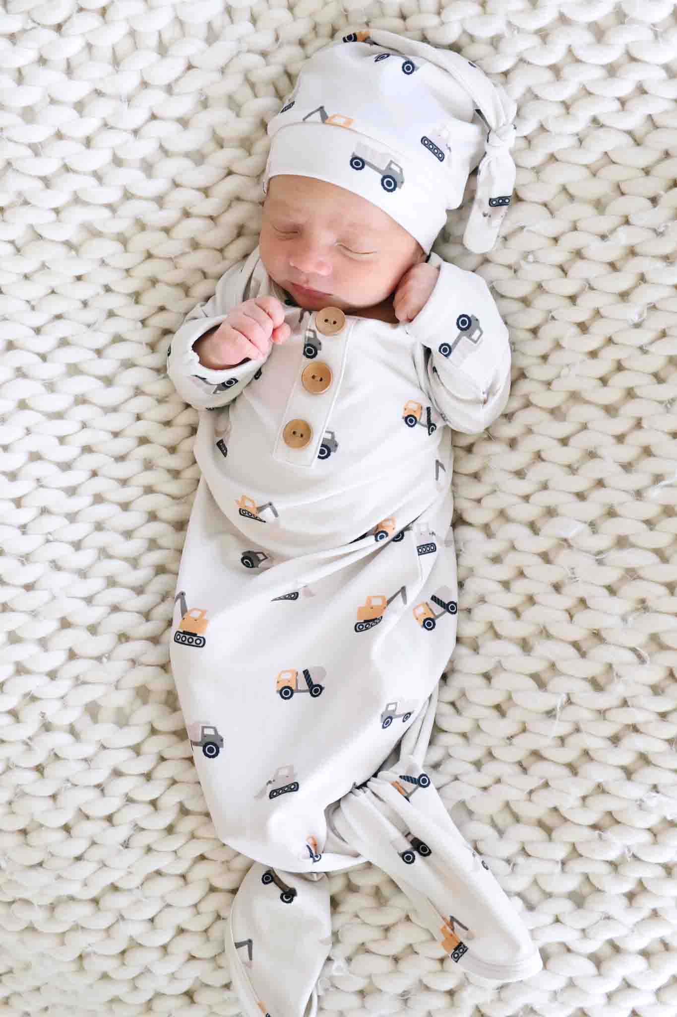 Newborn Baby Knot Gown & Hat Set | Little Builder - Image 4